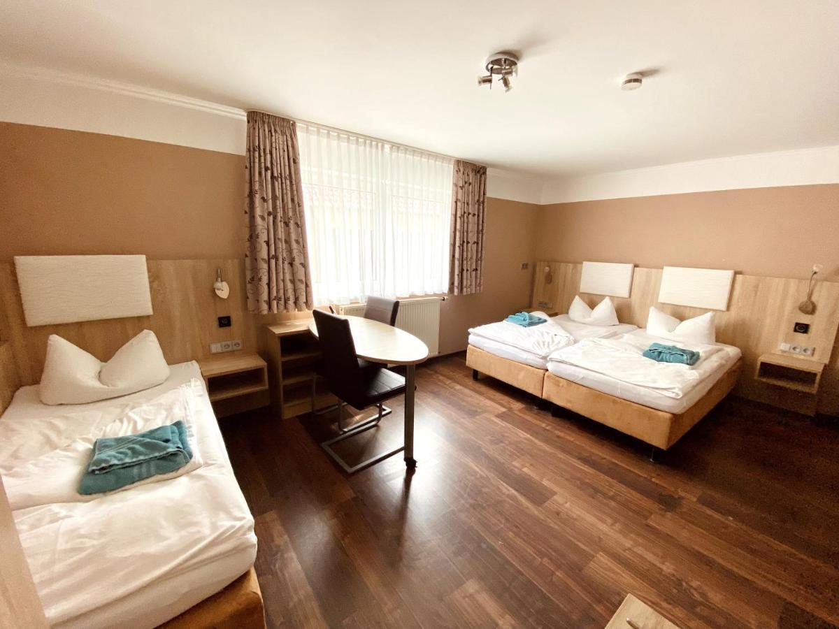 Hotel Garni Kleindienst Ursensollen Esterno foto
