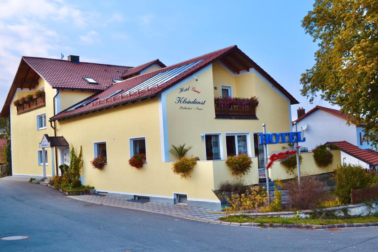 Hotel Garni Kleindienst Ursensollen Esterno foto