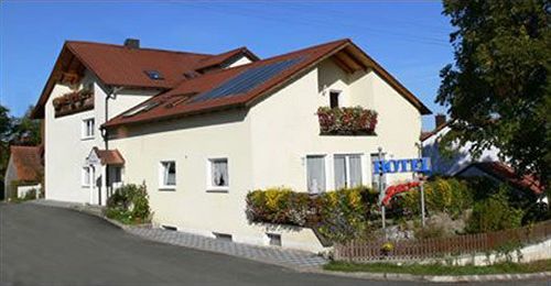 Hotel Garni Kleindienst Ursensollen Esterno foto